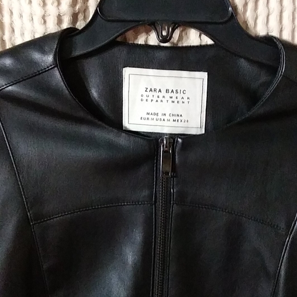 ZARA Basic - Picture 3 of 8